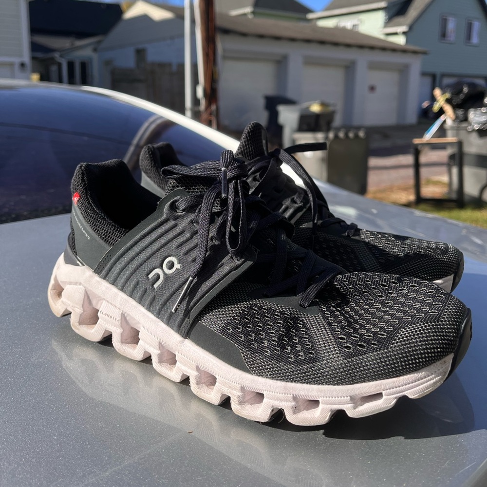 Women’s OnClouds 8.5